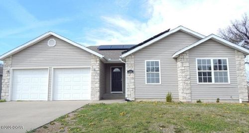 1218 Elm Ct, Webb City, MO, 64870-9511 | Card Image