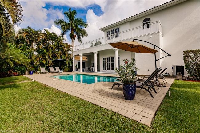 586 South Golf Dr, House other with 4 bedrooms, 3 bathrooms and null parking in Naples FL | Image 39