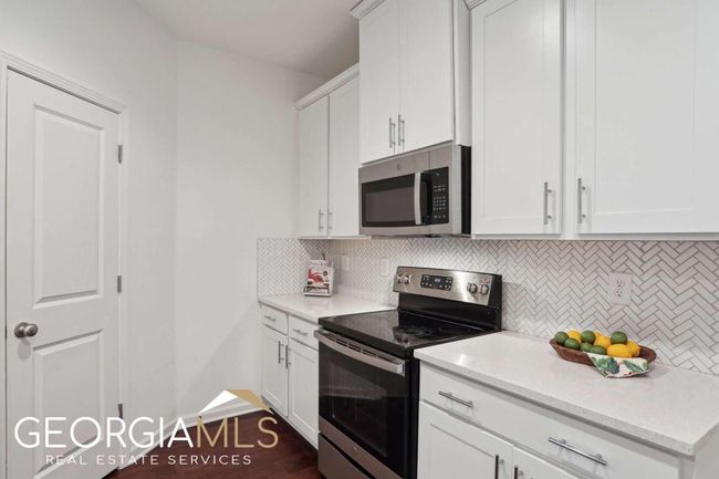 813 Ambient Way Sw, House other with 2 bedrooms, 3 bathrooms and 2 parking in Atlanta GA | Image 6