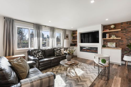 21635 123 Ave, Maple Ridge, BC, V2X4C4 | Card Image