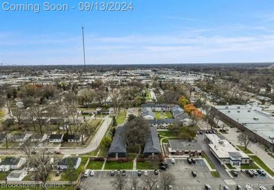 106 - 13339 W 9 Mile Road, Condo with 2 bedrooms, 1 bathrooms and null parking in Oak Park MI | Image 2