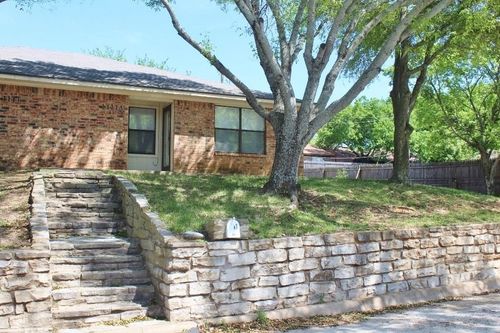 a-1111 Lynn St, Weatherford, TX, 76086-5679 | Card Image