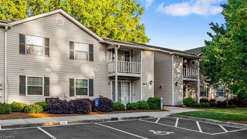 c-5653 Hornaday Rd, Greensboro, NC, 27409-2931 | Card Image