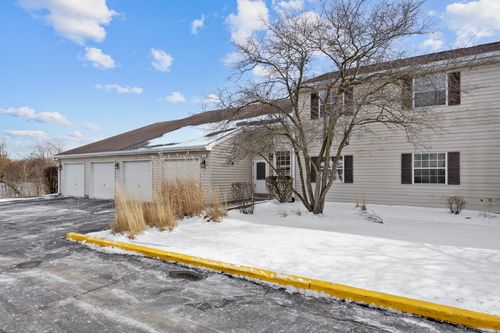 apt-b-21 N Park Blvd, Streamwood, IL, 60107-6814 | Card Image