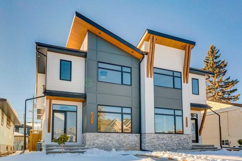 2233 35 St Sw, Calgary, AB, T3E2X7 | Card Image