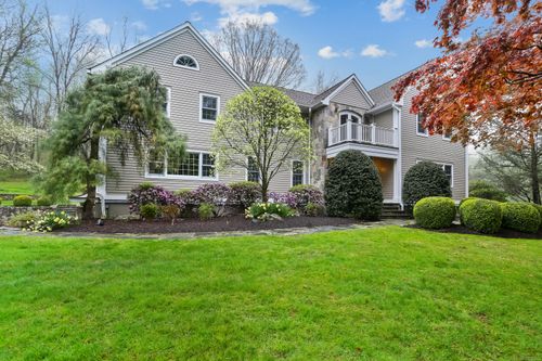 9 Blue Spruce Cir, Weston, CT, 06883-1101 | Card Image