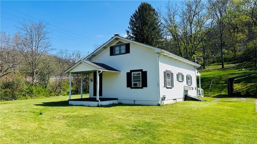 708 Lardintown Rd, Tarentum, PA, 15084-3561 | Card Image