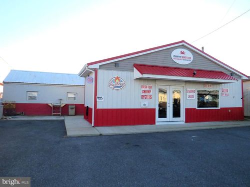 913 Spruce St, Crisfield, MD, 21817-1052 | Card Image