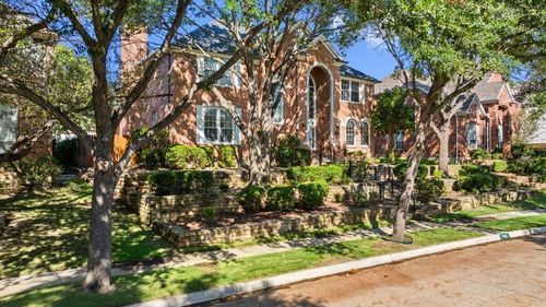 7423 Bradford Pear Dr, Irving, TX, 75063-8406 | Card Image