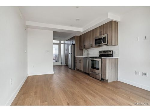 206-3575 Chestnut Pl, Denver, CO, 80216-3873 | Card Image