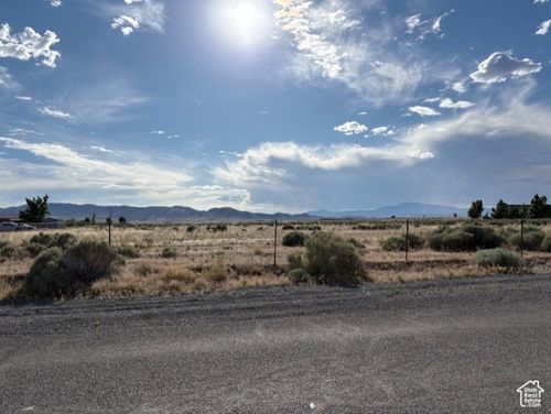 320 S 700 W, Milford, UT, 84751-7797 | Card Image