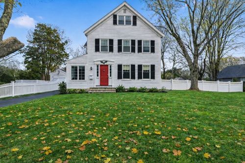 428 Main St, Hingham, MA, 02043-2711 | Card Image