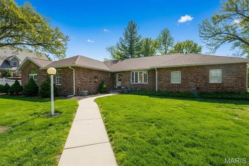 2705 Woods Way, Belleville, IL, 62221-5534 | Card Image