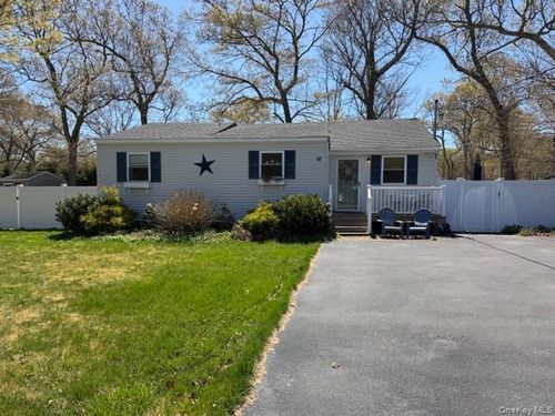 10 Hollingsworth Pl, Centereach, NY, 11720-2112 | Card Image