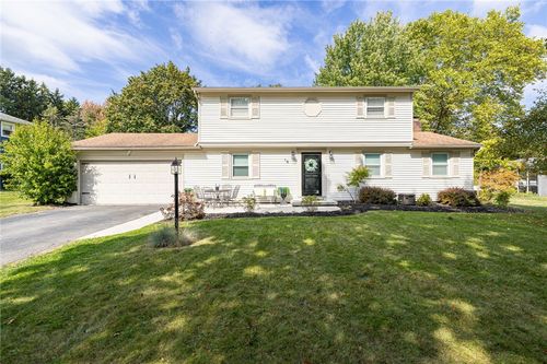 16 Pebble Hill Rd, Fairport, NY, 14450-2613 | Card Image