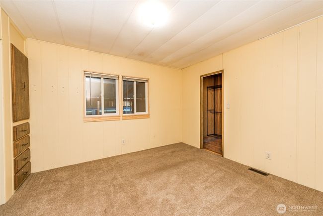 Bedroom | Image 17