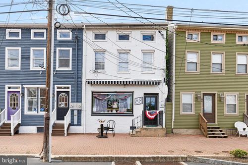 88 Clinton St, DELAWARE CITY, DE, 19706-7702 | Card Image
