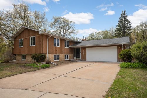 3829 Florida Ave N, Crystal, MN, 55427-1557 | Card Image