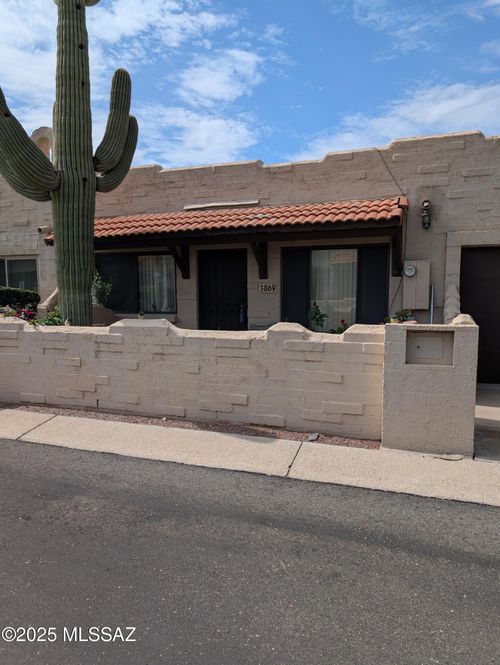 3869 N Sieg Ave, Tucson, AZ, 85719-1356 | Card Image