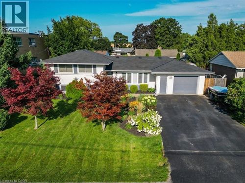 4387 Jackson St, Beamsville, ON, L3J0N9 | Card Image