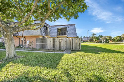 128 Lake Arbor Dr, Palm Springs, FL, 33461-2147 | Card Image