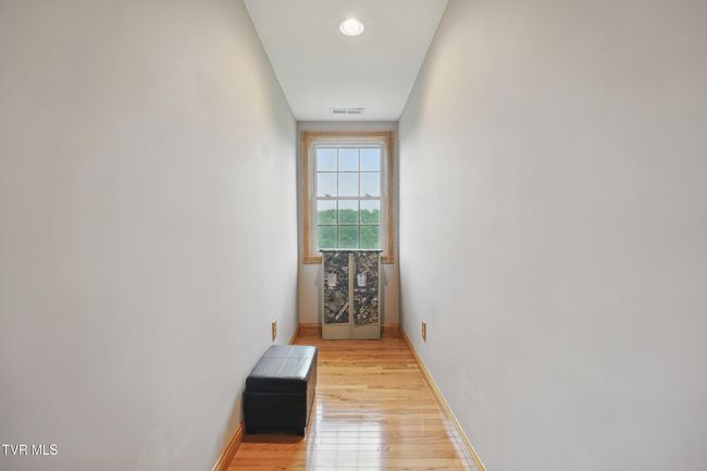 1124 Elizabethton Hwy, House other with 3 bedrooms, 3 bathrooms and null parking in Bluff City TN | Image 34