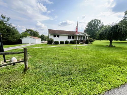 446 Fairgreen Ave, New Castle, PA, 16105-1412 | Card Image