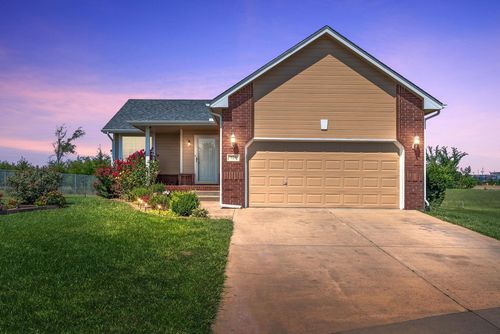 729 S Bedford Cir, Wichita, KS, 67207-4320 | Card Image