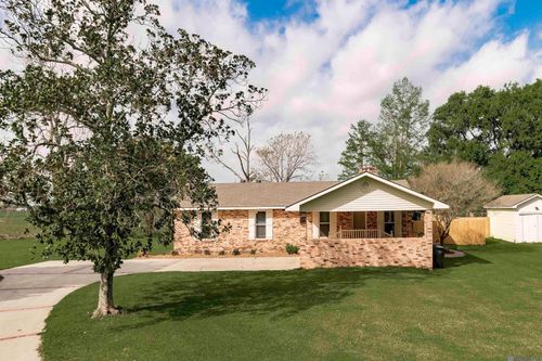 2259 Maringouin Rd W, Maringouin, LA, 70757-5016 | Card Image