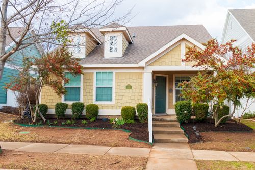 9105 Waterman Dr, Aubrey, TX, 76227-5760 | Card Image