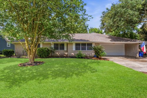 211 S Iowa Ave, League City, TX, 77573-4015 | Card Image
