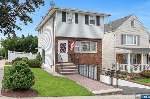 85 Hedden Ter, North Arlington, NJ, 07031-6118 | Card Image