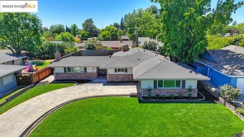 3420 Ben Lomond Dr, Sacramento, CA, 95821-6204 | Card Image