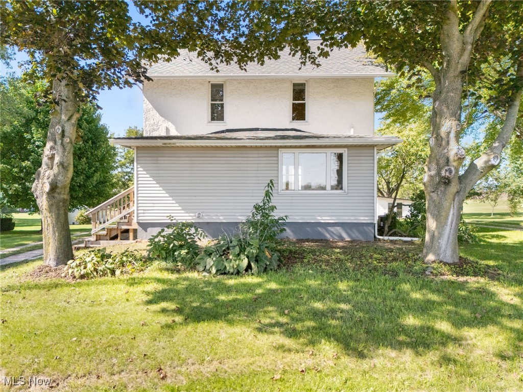 Ravenna Ave, Louisville, OH 44641