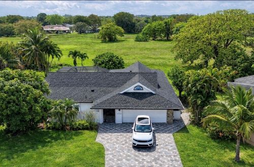 5706 Guava Dr, Tamarac, FL, 33319-3018 | Card Image