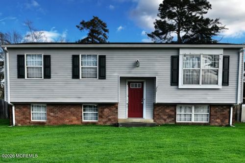 211 Mohawk Trl, Browns Mills, NJ, 08015-6303 | Card Image