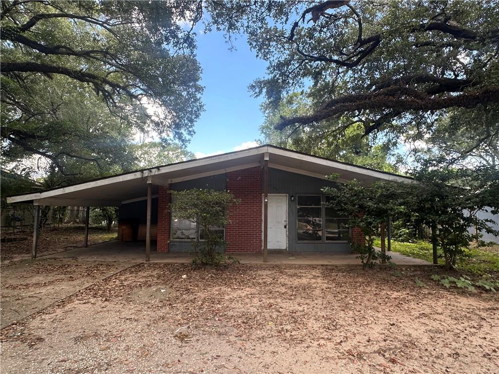 Bonnie Ln, Mobile, AL 36609
