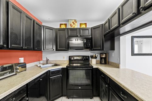 a1-1004 Green Pine Blvd, West Palm Beach, FL, 33409-7013 | Card Image