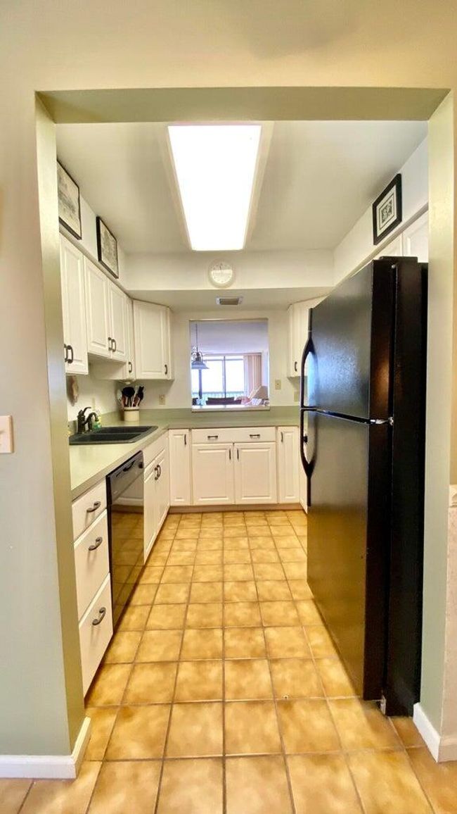 APT-504 - 5059 N Highway A1a, Condo with 2 bedrooms, 2 bathrooms and null parking in Hutchinson Island FL | Image 15