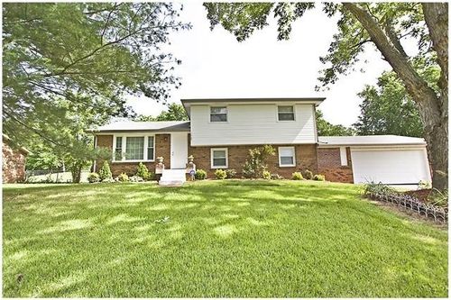 1569 Cherry Tree Dr, Clarksville, TN, 37042-5360 | Card Image