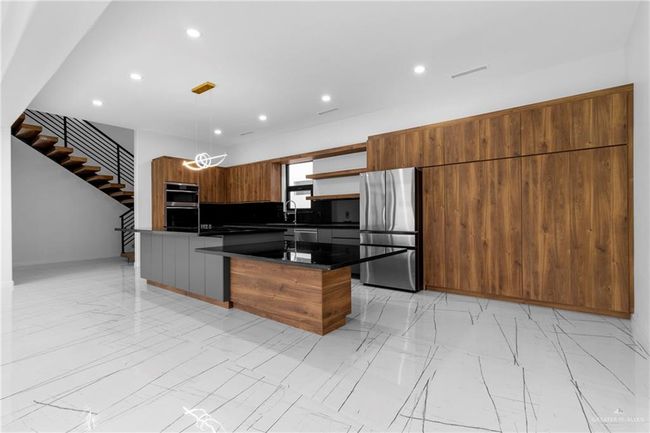 2228 S 45 Th St, House other with 3 bedrooms, 3 bathrooms and 2 parking in McAllen TX | Image 7