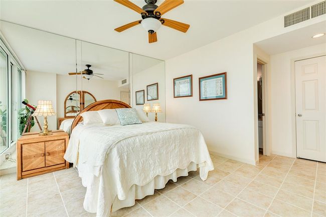 UNIT-1103 - 1401 E Beach Dr, Condo with 2 bedrooms, 2 bathrooms and null parking in Galveston TX | Image 15