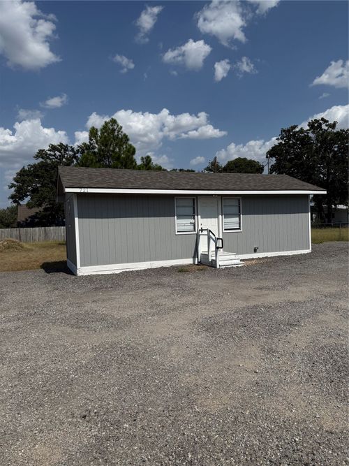 721 Us Highway 377, Collinsville, TX, 76233-1112 | Card Image