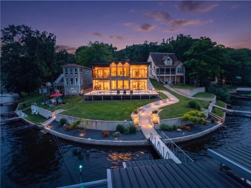 28816 White Oak Rd, Gravois Mills, MO, 65037-4002 | Card Image