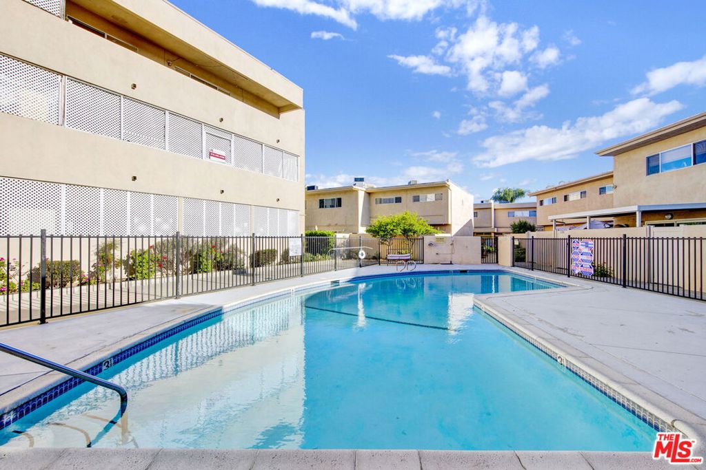 Residential in North Hollywood