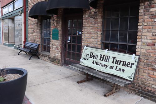 2 E Chambers St, Cleburne, TX, 76031-5542 | Card Image