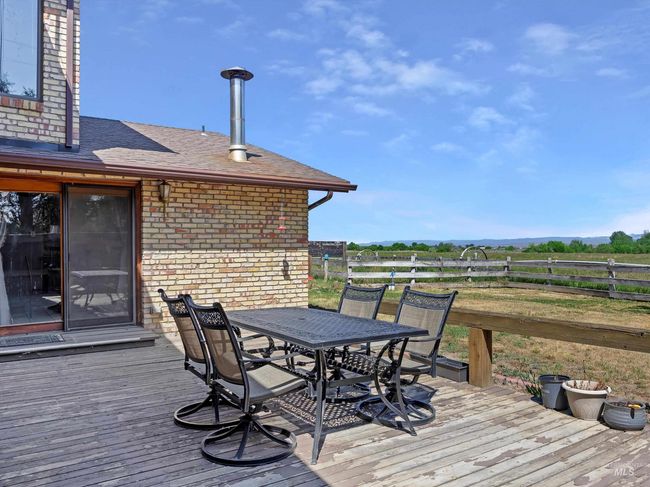 1872 E 1750 S, House other with 4 bedrooms, 3 bathrooms and 2 parking in Gooding ID | Image 12
