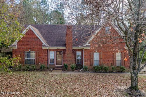 2035 Greencliff Dr, Southaven, MS, 38672-8618 | Card Image