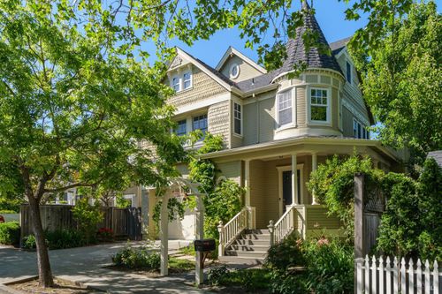 8 Center Street, San Rafael, CA, 94901 | Card Image