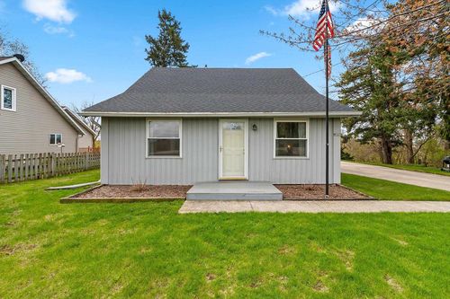 W325 Hwy 10, BRILLION, WI, 54110 | Card Image